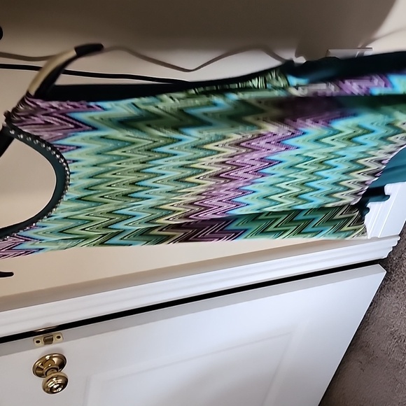 Multicolor Chevron Pattern Sleeveless Top Slightly Used - Picture 3 of 3